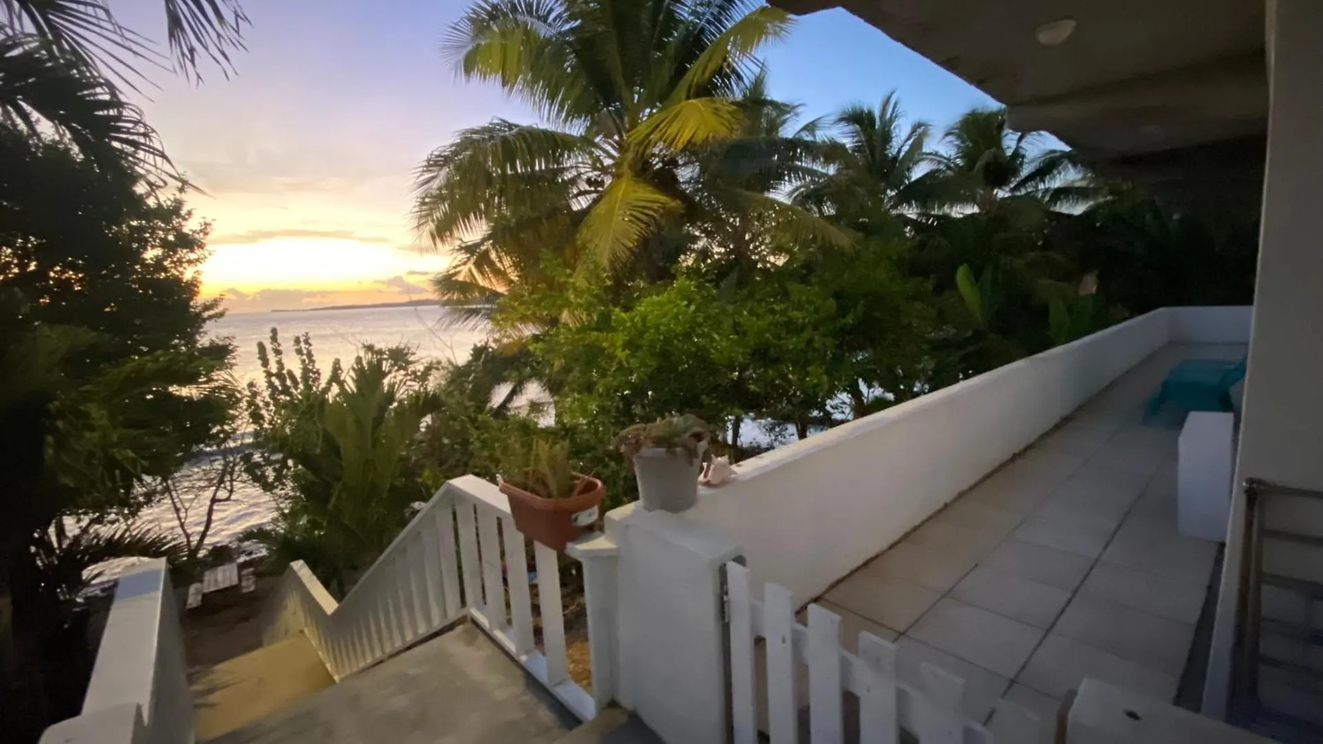 Lance aux Epines Green Flash Apartments