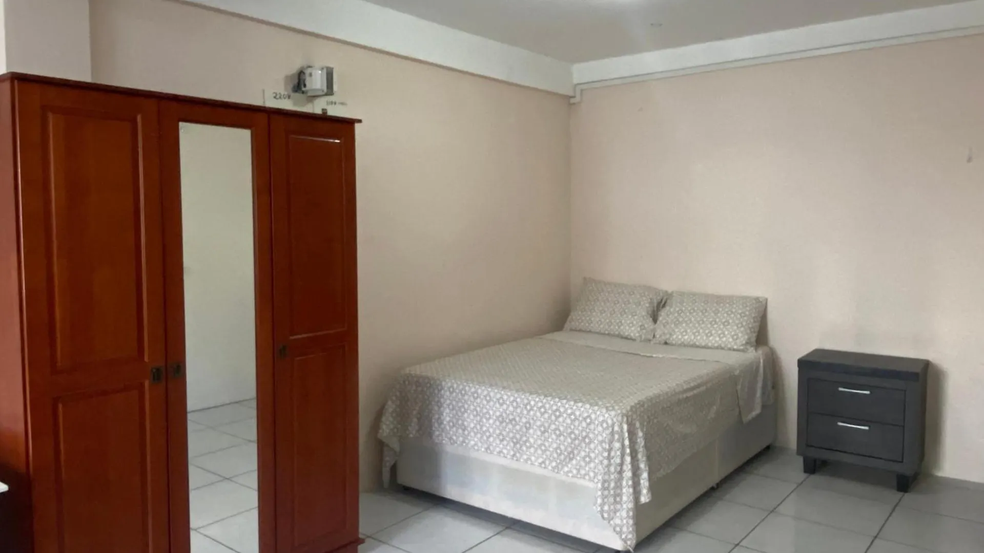 Lance aux Epines Green Flash Apartments גרנדה