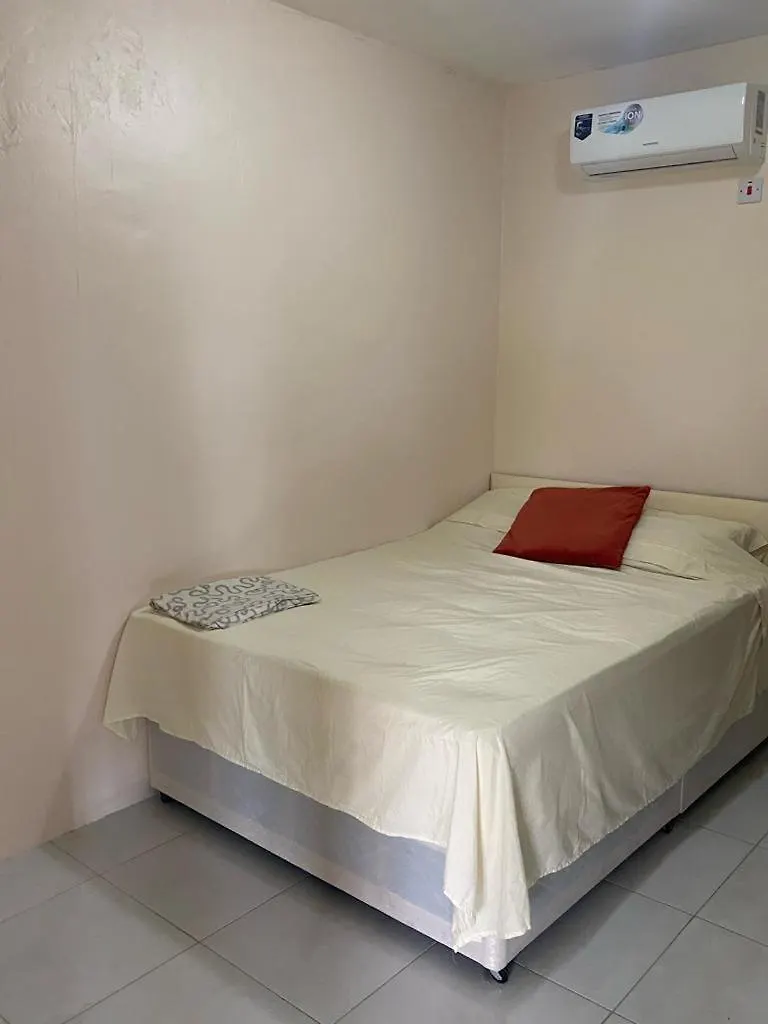 Lance aux Epines Green Flash Apartments