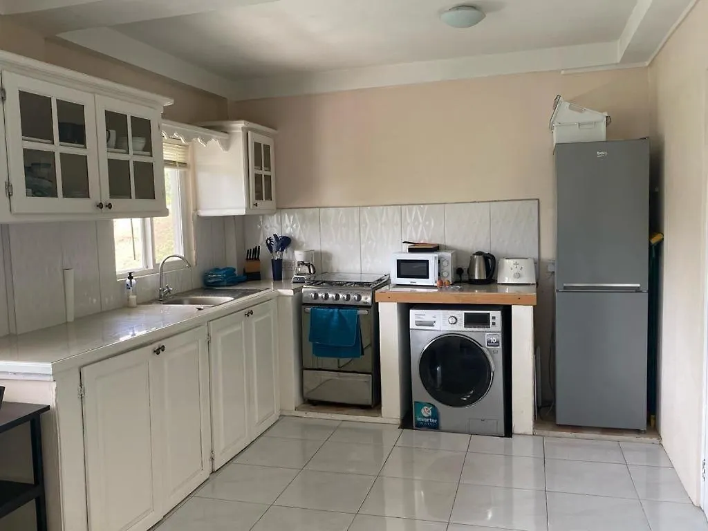 Lance aux Epines Green Flash Apartments