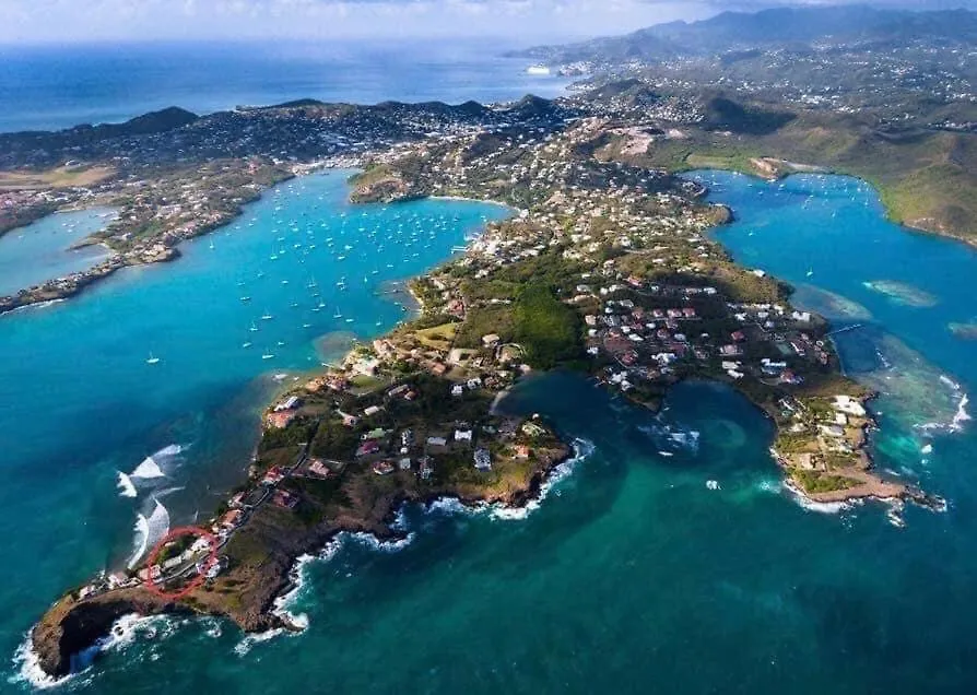 Lance aux Epines Green Flash Apartments