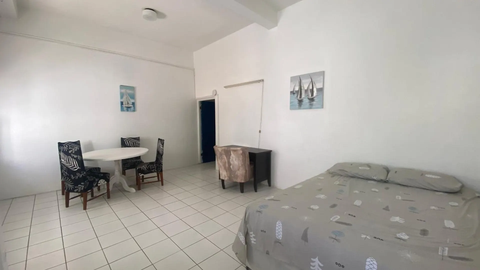 Lance aux Epines Green Flash Apartments גרנדה