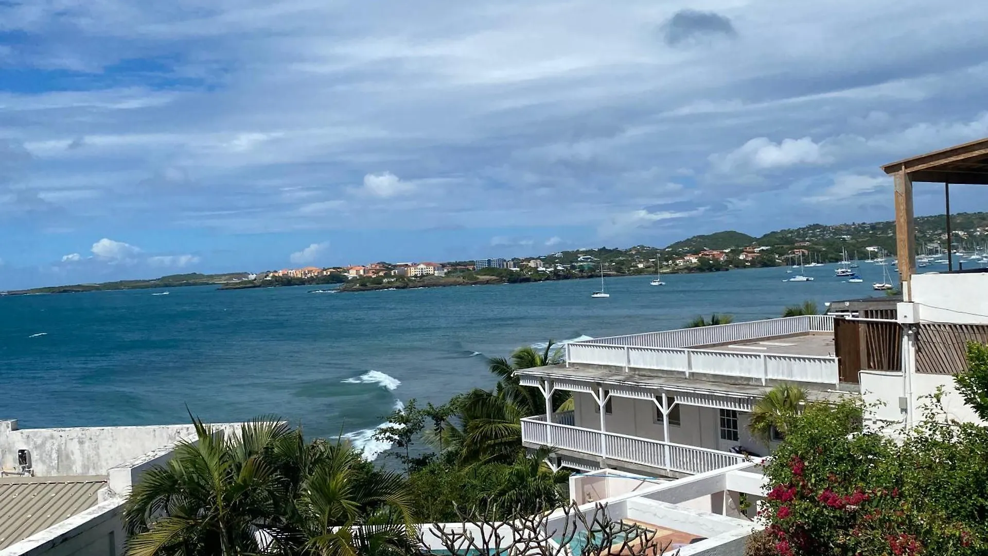Green Flash Apartments Lance aux Épines