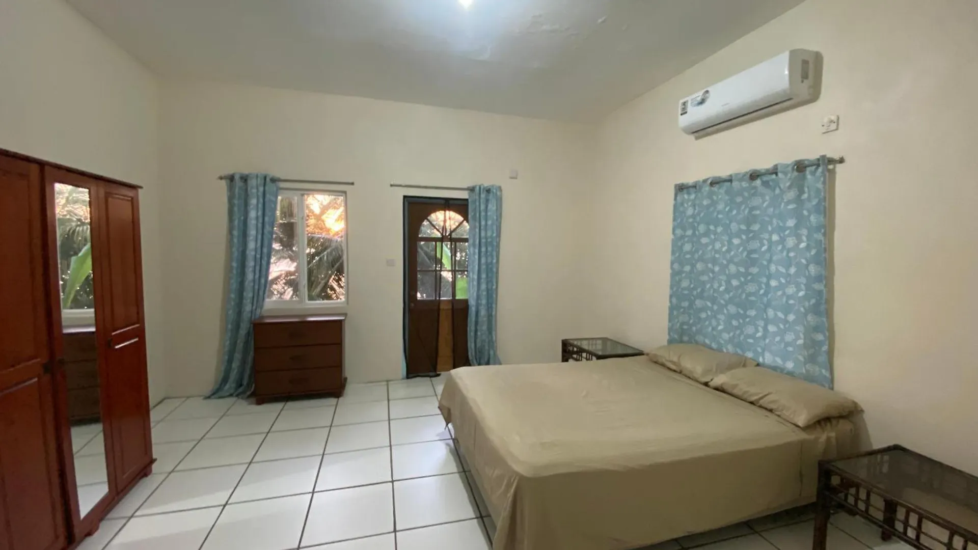 Green Flash Apartments Lance aux Épines