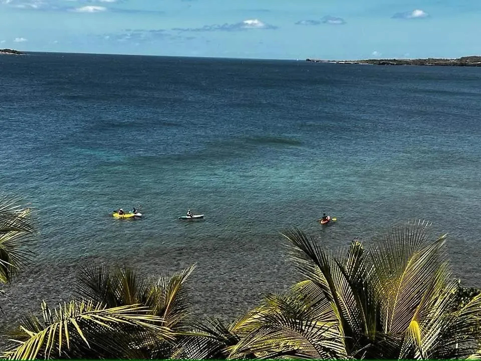 Green Flash Apartments Lance aux Épines