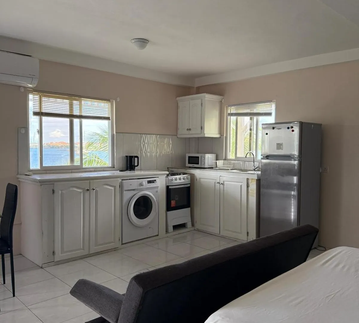 Green Flash Apartments Lance aux Épines